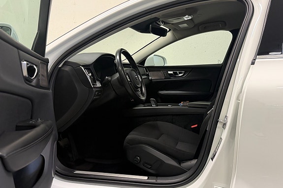 Volvo V60 5 of 27