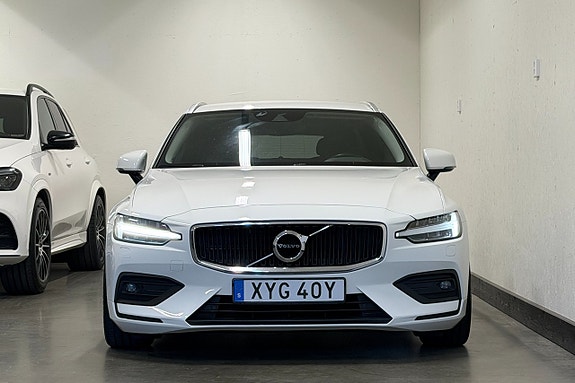 Volvo V60 2 of 27