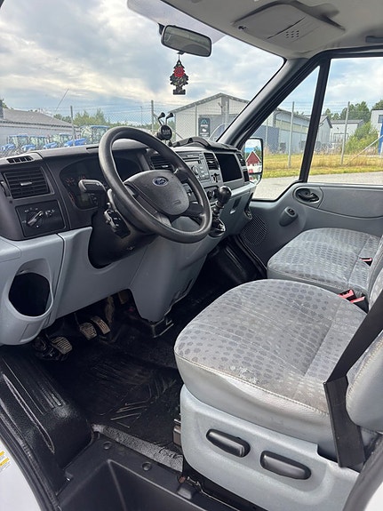 Ford Transit 5 of 5