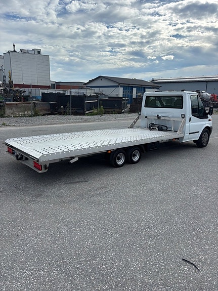 Ford Transit 2 of 5