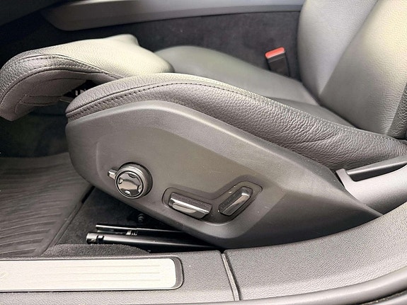 Volvo V60 13 of 26