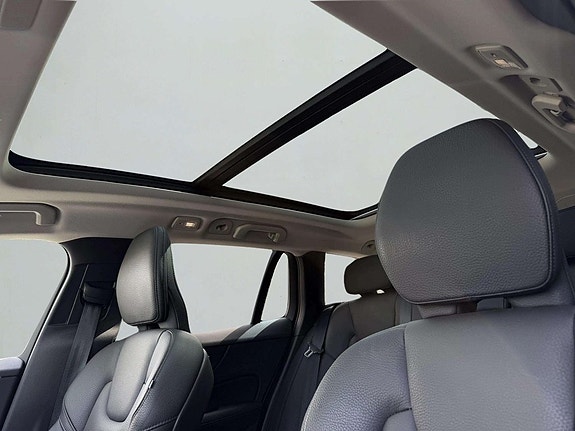 Volvo V60 16 of 26