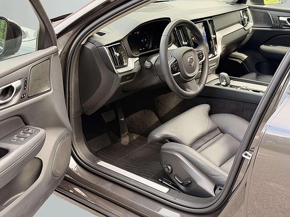 Volvo V60 12 of 26