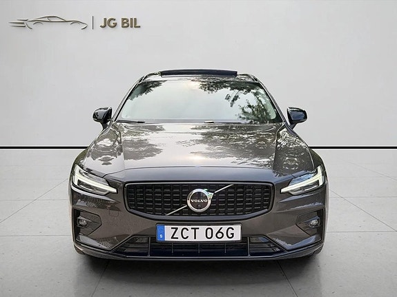 Volvo V60 11 of 26