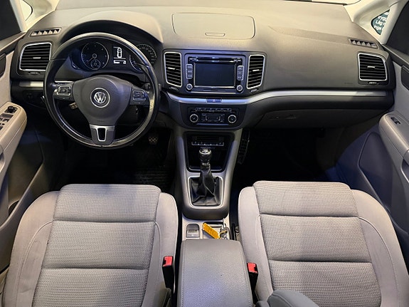 Volkswagen Sharan 13 of 28