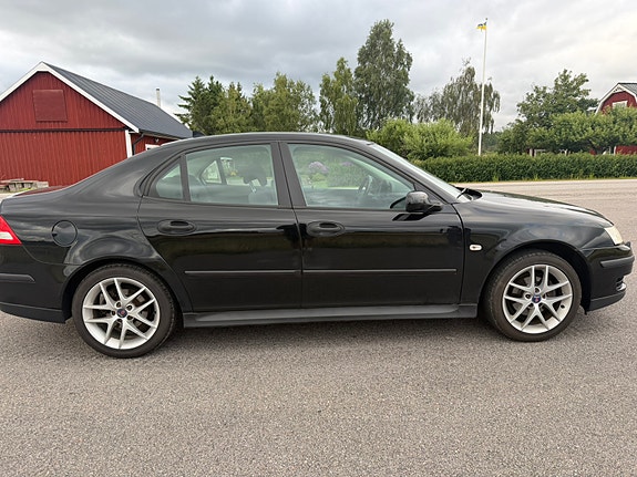 Saab 9-3 4 of 5