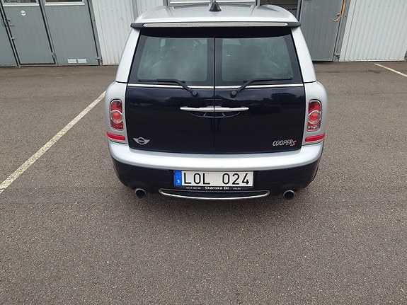 MINI Cooper S 2 of 5