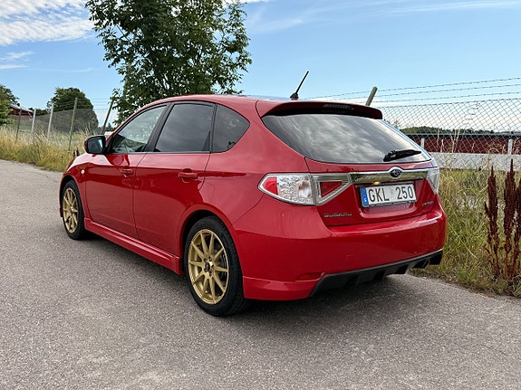 Subaru Impreza 4 of 5