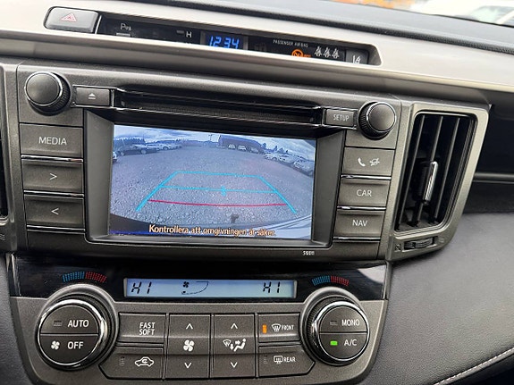 Toyota RAV4 11 of 12
