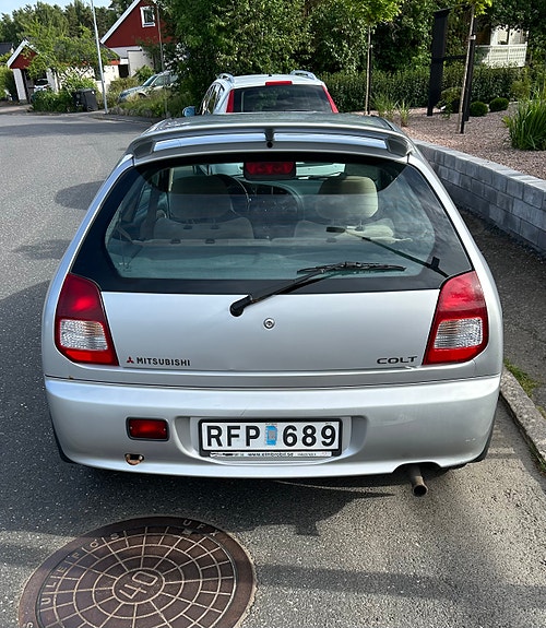 Mitsubishi Colt 3 of 5