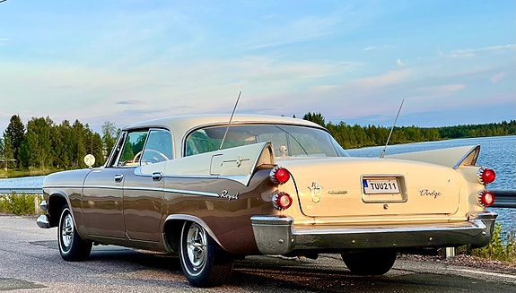 Dodge 4 of 5