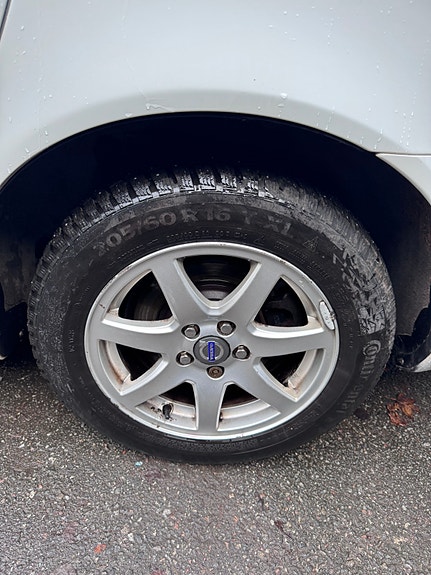 Volvo V70 10 of 12