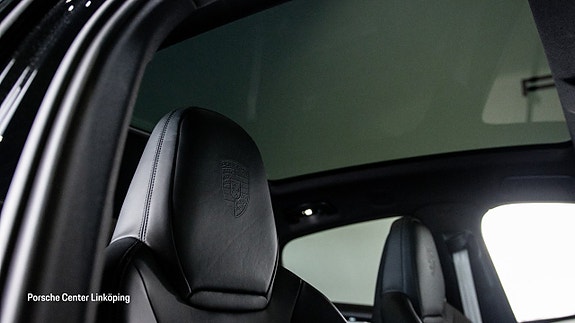 Porsche Cayenne Coupe 23 of 25