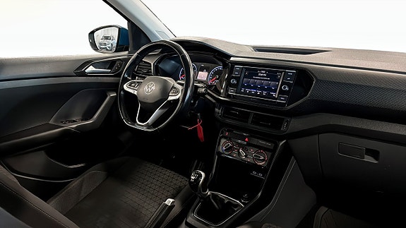 Volkswagen T-Cross 3 of 5