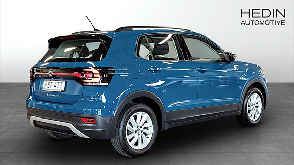 Volkswagen T-Cross 2 of 5