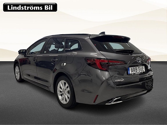 Toyota Corolla 4 of 19