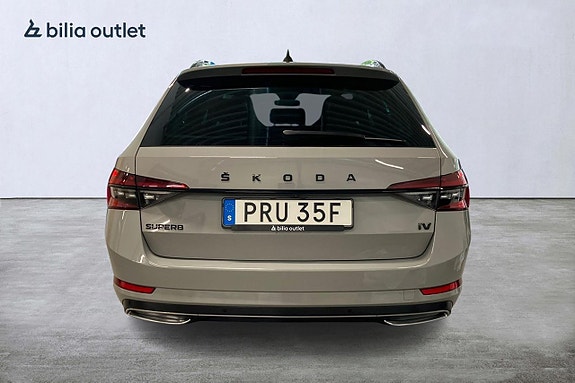 Skoda Superb 7 of 30