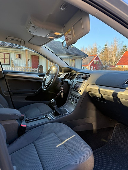 Volkswagen Golf VII 4 of 5