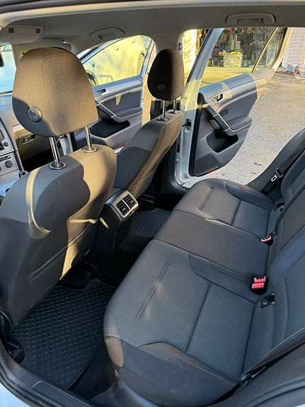 Volkswagen Golf VII 5 of 5