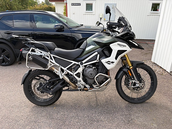 Triumph Tiger 1200 Rally PRO 2 of 3