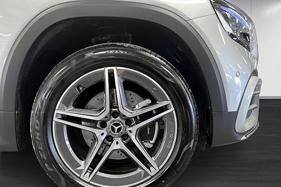 Mercedes-Benz GLB220 d 5 of 5