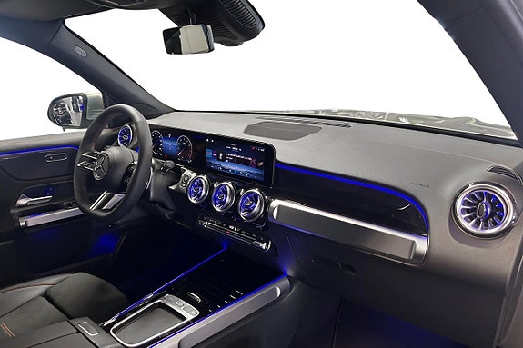 Mercedes-Benz GLB220 d 9 of 15