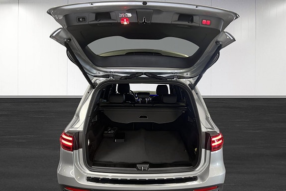 Mercedes-Benz GLB220 d 14 of 15