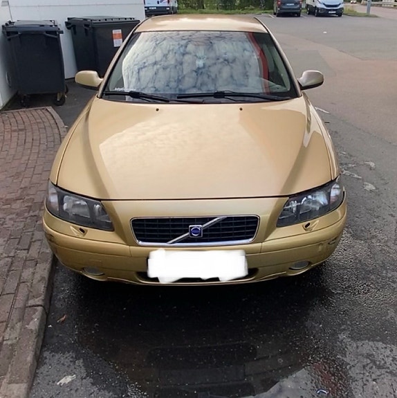 Volvo S60 3 of 5