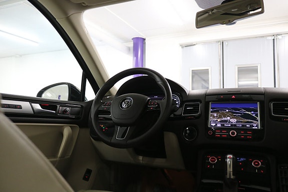 Volkswagen Touareg 17 of 30