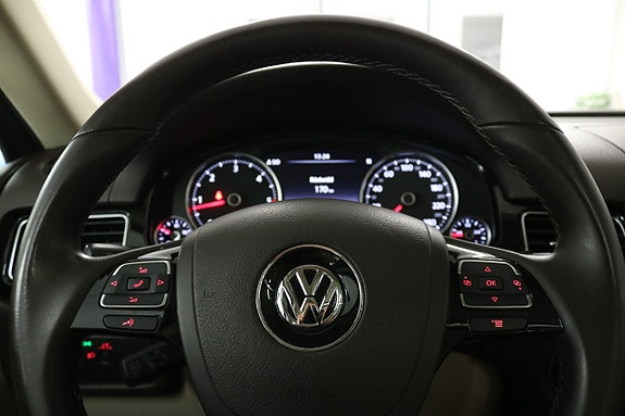 Volkswagen Touareg 19 of 30