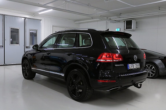 Volkswagen Touareg 6 of 30