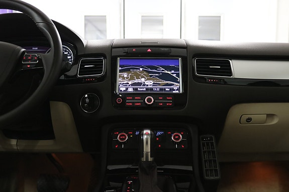 Volkswagen Touareg 18 of 30