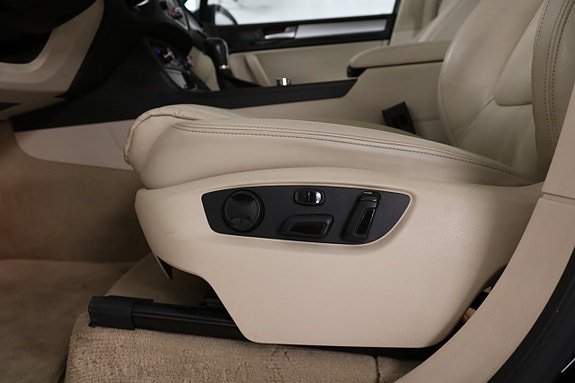 Volkswagen Touareg 24 of 30