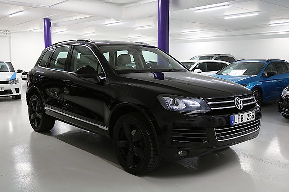 Volkswagen Touareg 3 of 5