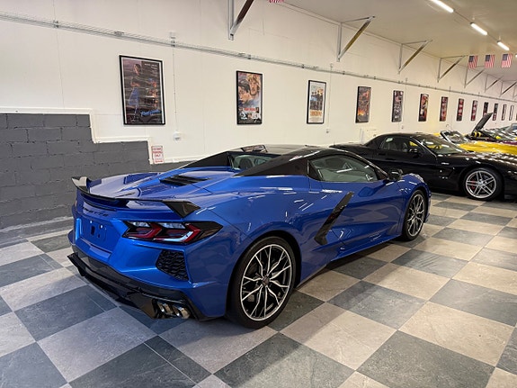 Chevrolet Corvette 12 of 30