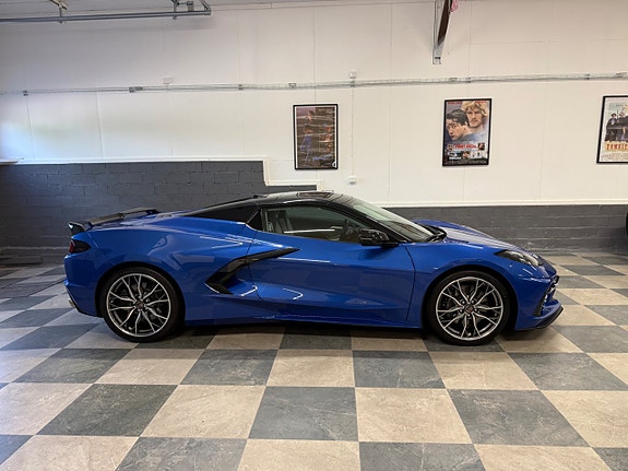 Chevrolet Corvette 2 of 30