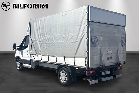 Ford Transit 4 of 5