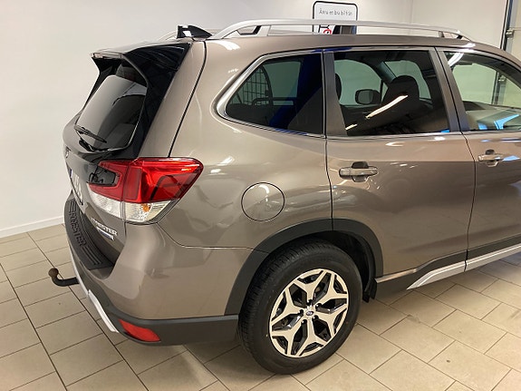 Subaru Forester 3 of 5