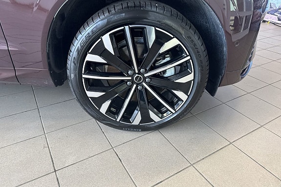 Volvo XC60 12 of 19
