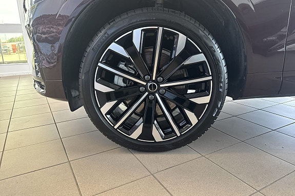 Volvo XC60 9 of 19
