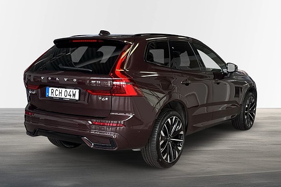 Volvo XC60 3 of 19
