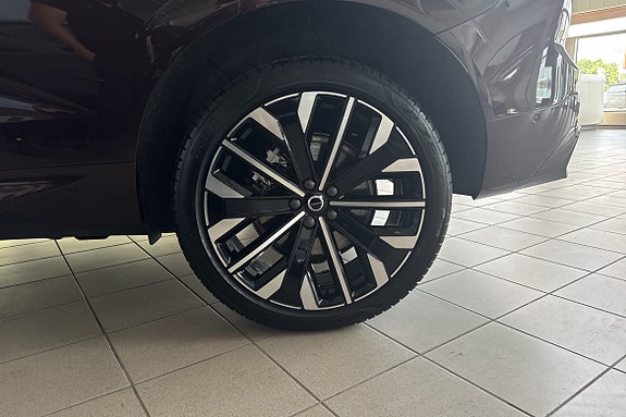 Volvo XC60 10 of 19