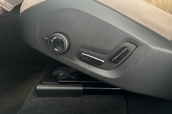 Volvo XC60 19 of 19