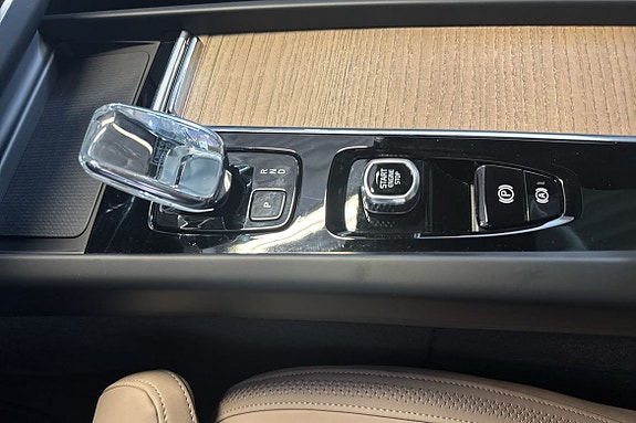 Volvo XC60 18 of 19