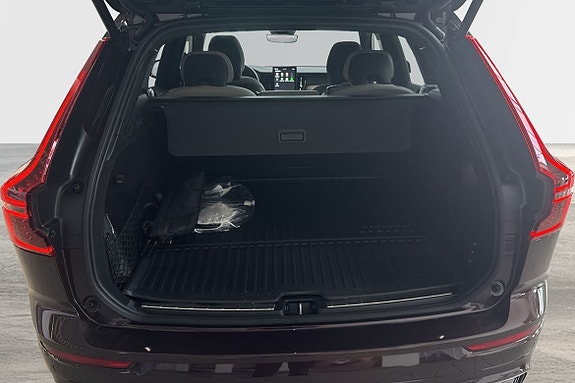 Volvo XC60 8 of 19