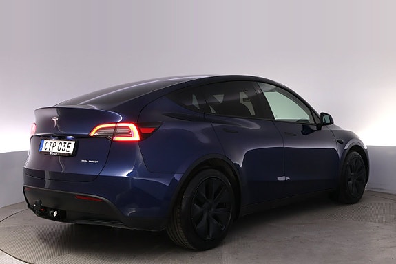 Tesla Model Y 5 of 5