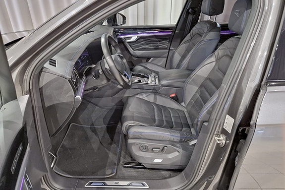 Volkswagen Touareg 9 of 21