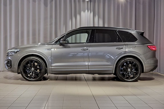 Volkswagen Touareg 2 of 21