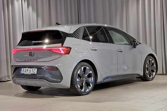 Cupra Born 4 of 5