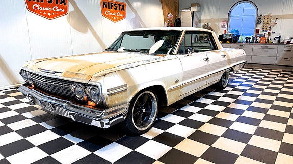 Chevrolet Impala 3 of 30